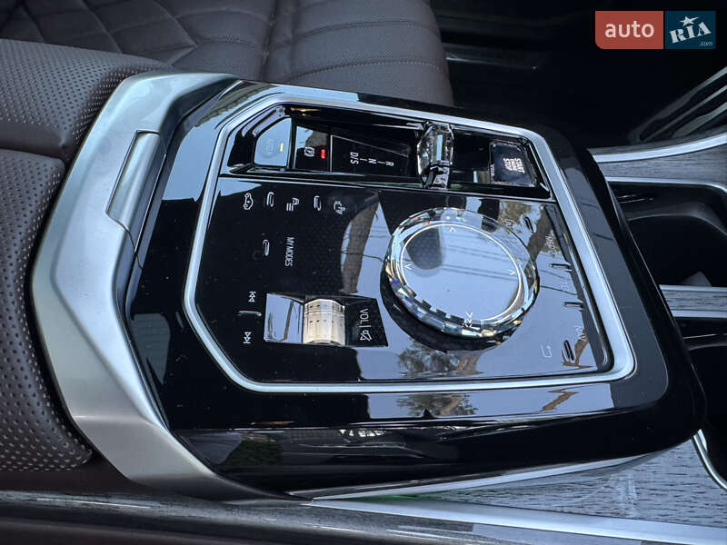 Седан BMW 7 Series 2024 в Киеве фото 35 Седан BMW 7 Series 2024 в Киеве