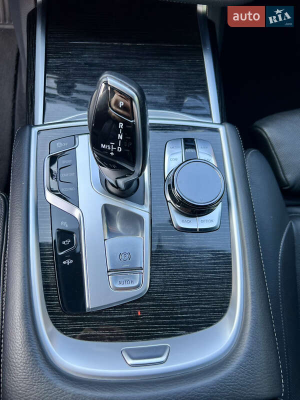 Седан BMW 7 Series 2016 в Днепре