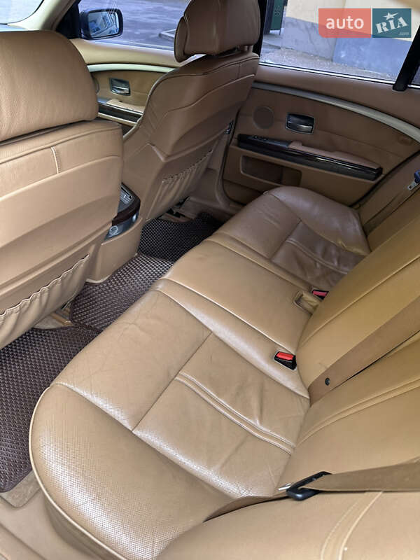 Седан BMW 7 Series 2008 в Радомышле