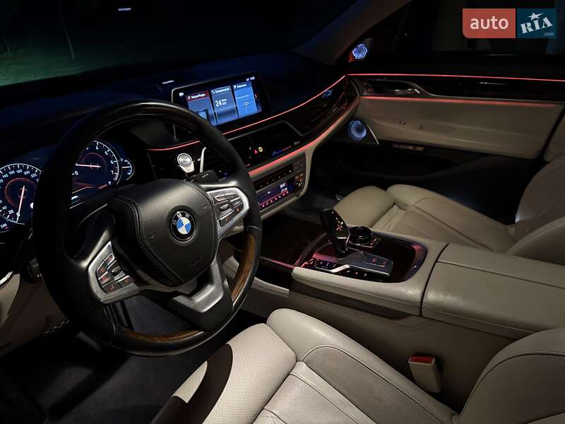 Седан BMW 7 Series 2015 в Львові фото 47 Седан BMW 7 Series 2015 в Львові