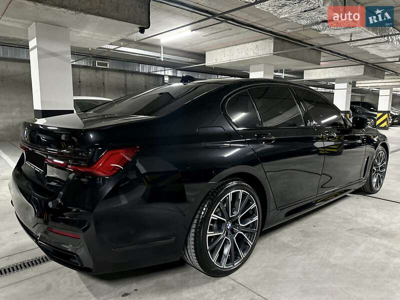 Седан BMW 7 Series 2022 в Дніпрі