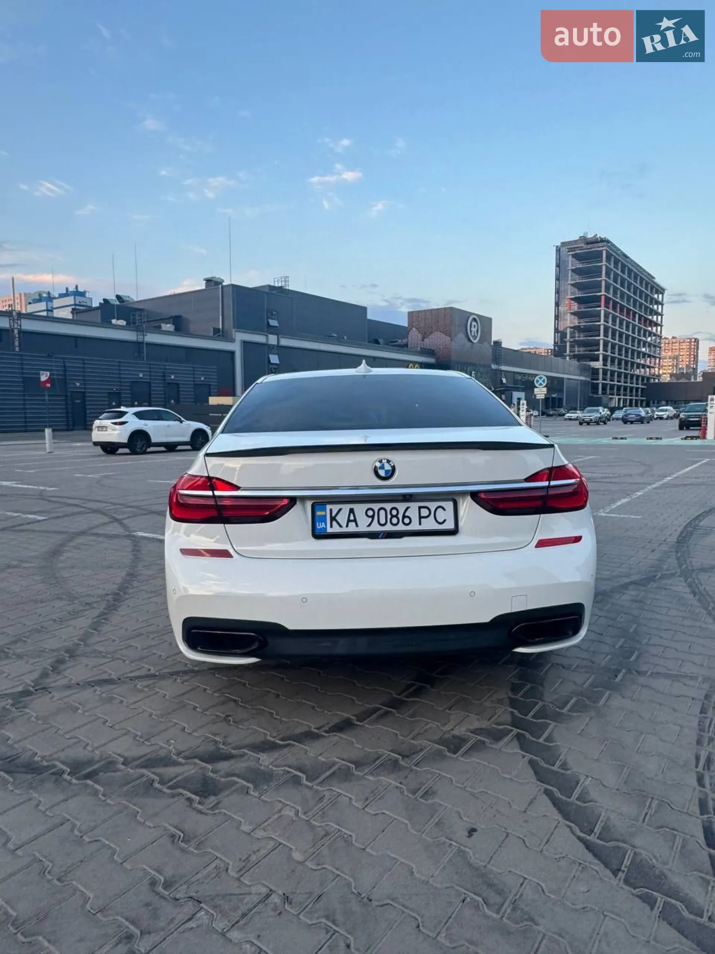 2016 BMW 7er - мініатюра 14