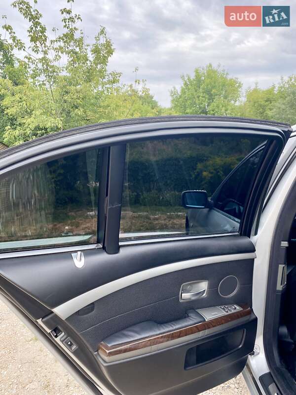 Седан BMW 7 Series 2002 в Черкасах