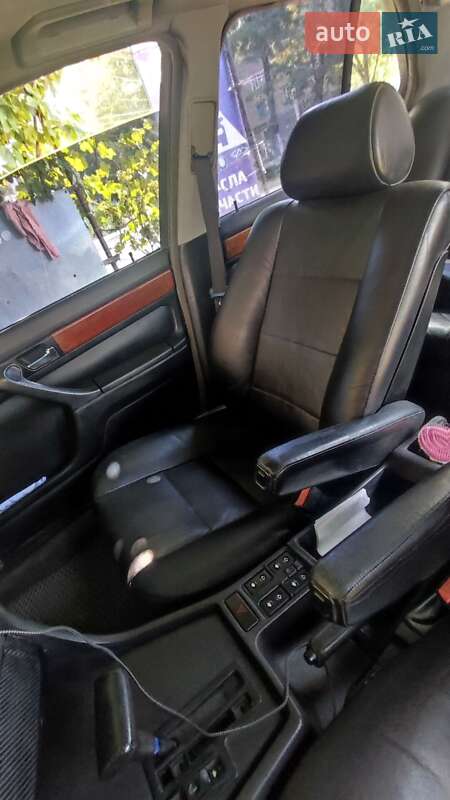 Седан BMW 7 Series 1993 в Кривом Роге