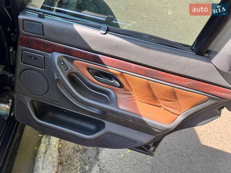 Седан BMW 7 Series 2001 в Одесі