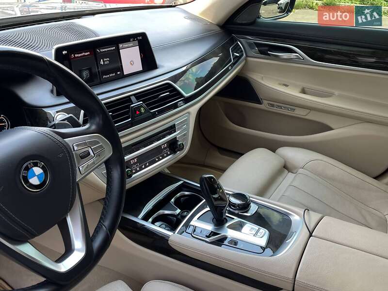 Седан BMW 7 Series 2017 в Києві