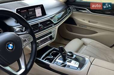 Седан BMW 7 Series 2017 в 