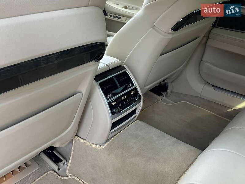 Седан BMW 7 Series 2017 в Києві
