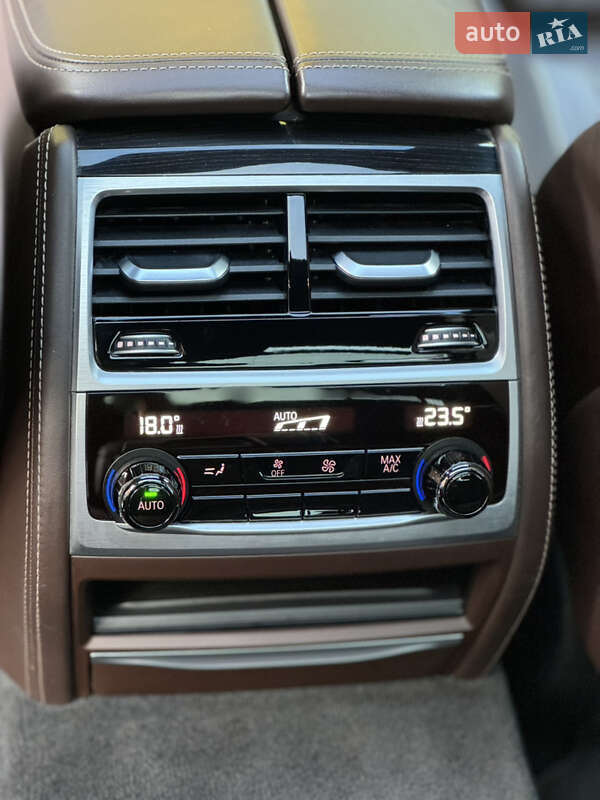 Седан BMW 7 Series 2017 в Львові