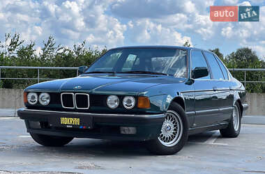 Седан BMW 7 Series 1990 в Киеве