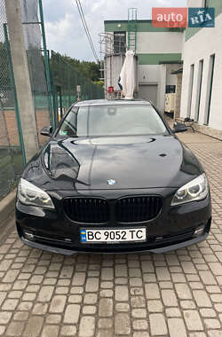 Седан BMW 7 Series 2015 в Львові