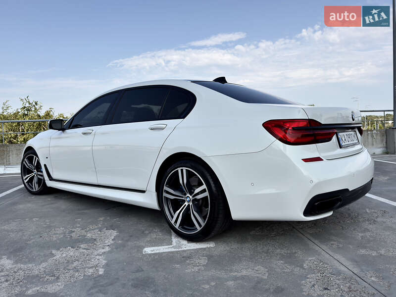 Седан BMW 7 Series 2015 в Киеве фото 10 Седан BMW 7 Series 2015 в Киеве