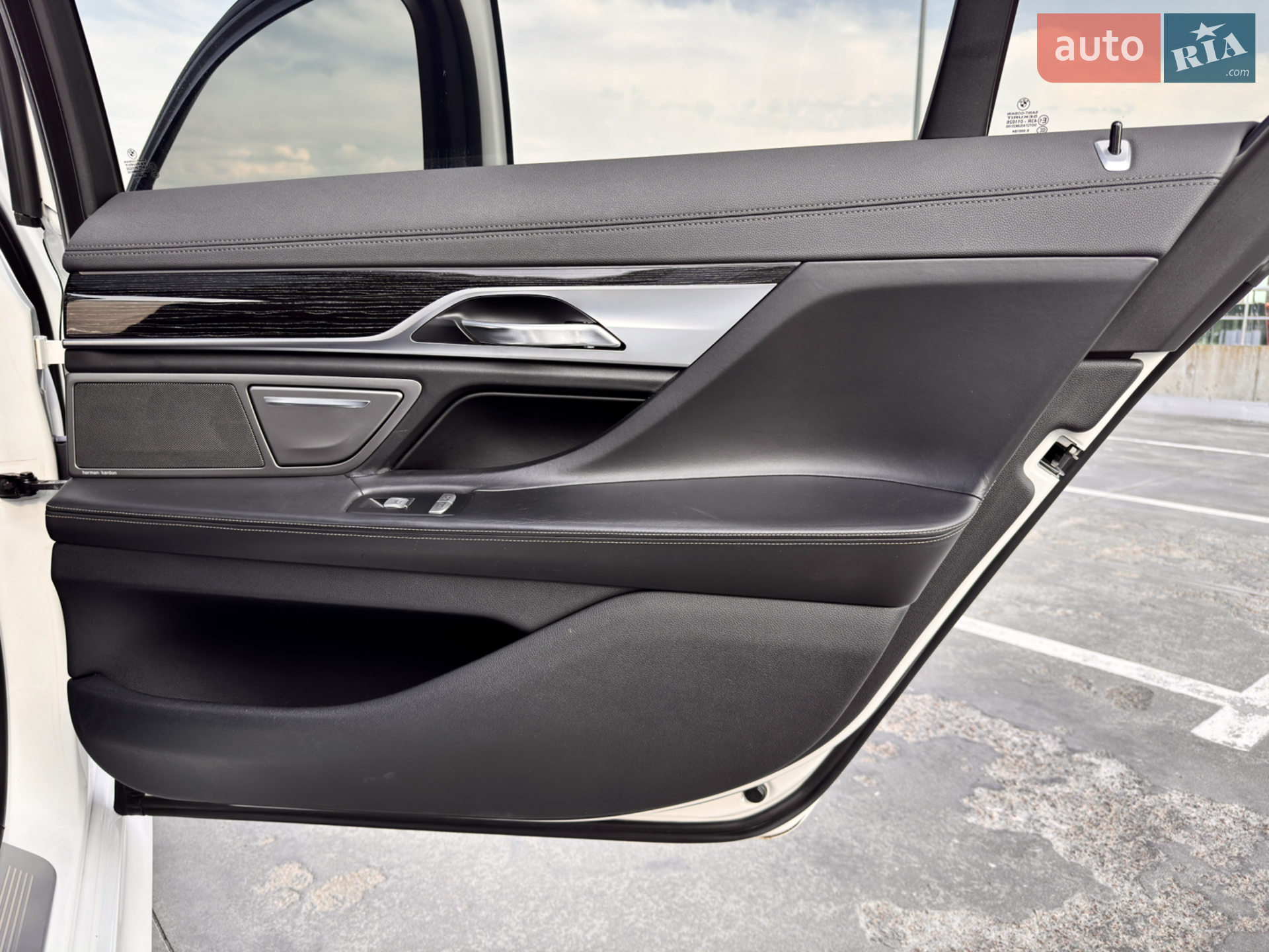 2015 BMW 7er - мініатюра 20