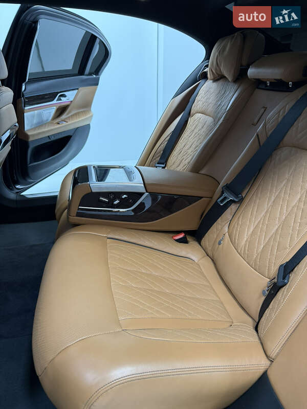 Седан BMW 7 Series 2019 в Одессе