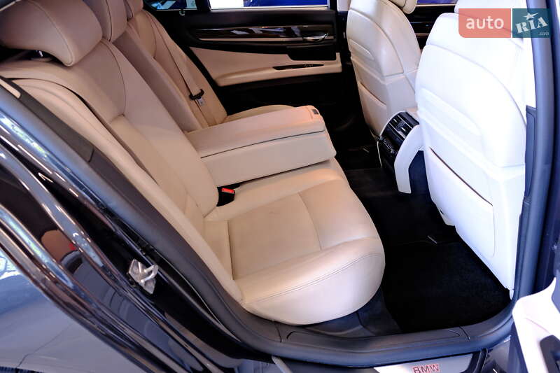 Седан BMW 7 Series 2012 в Одесі