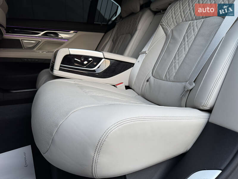 Седан BMW 7 Series 2021 в Киеве