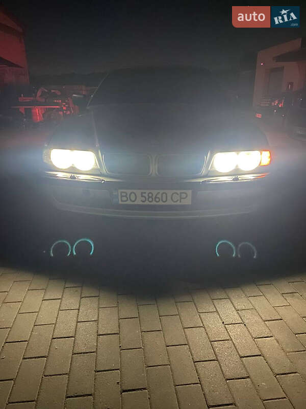 BMW 7 Series 2001
