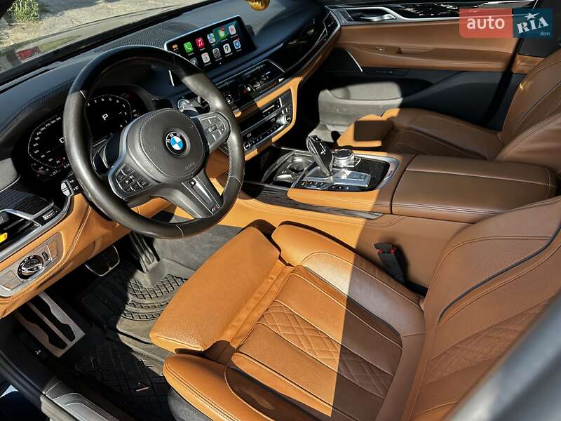 Седан BMW 7 Series 2019 в Кременчуці