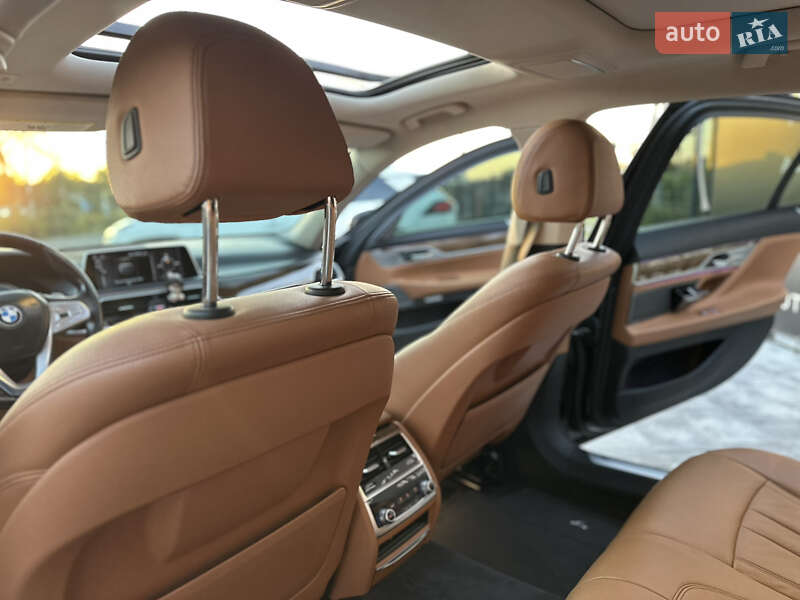 Седан BMW 7 Series 2016 в Виннице фото 34 Седан BMW 7 Series 2016 в Виннице