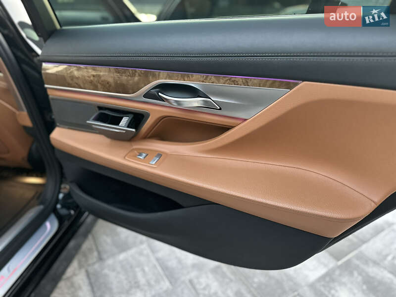 Седан BMW 7 Series 2016 в Виннице фото 49 Седан BMW 7 Series 2016 в Виннице