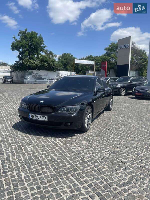 Седан BMW 7 Series 2007 в Днепре
