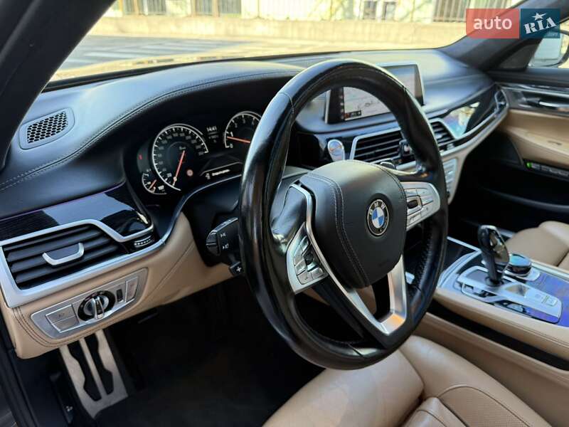 Седан BMW 7 Series 2016 в Киеве