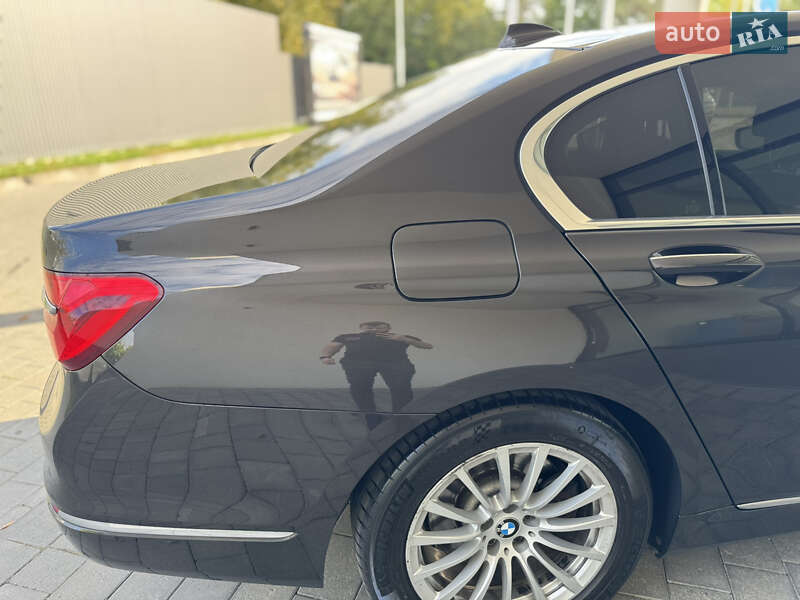 Седан BMW 7 Series 2016 в Ивано-Франковске фото 12 Седан BMW 7 Series 2016 в Ивано-Франковске