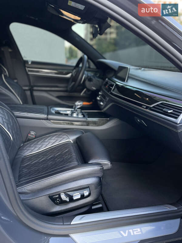 Седан BMW 7 Series 2020 в Киеве