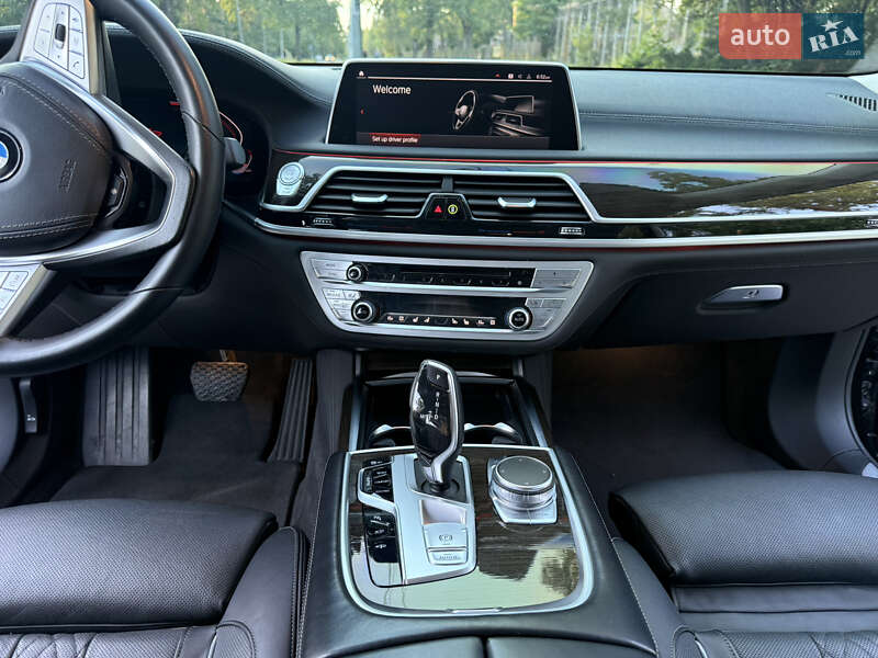 Седан BMW 7 Series 2020 в Києві фото 23 Седан BMW 7 Series 2020 в Києві