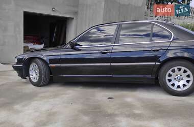 Седан BMW 7 Series 2001 в  фото 4 Седан BMW 7 Series 2001 в