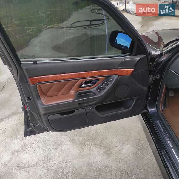Седан BMW 7 Series 2001 в Києві фото 26 Седан BMW 7 Series 2001 в Києві