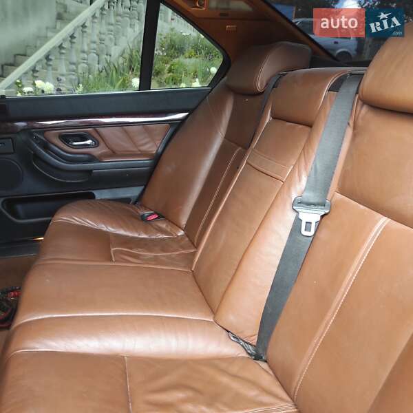 Седан BMW 7 Series 2001 в Києві фото 30 Седан BMW 7 Series 2001 в Києві