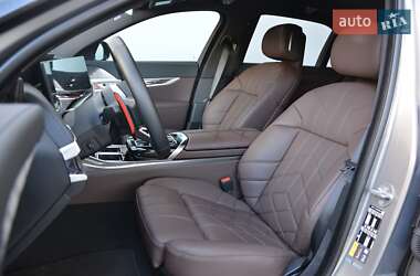 Седан BMW 7 Series 2023 в 