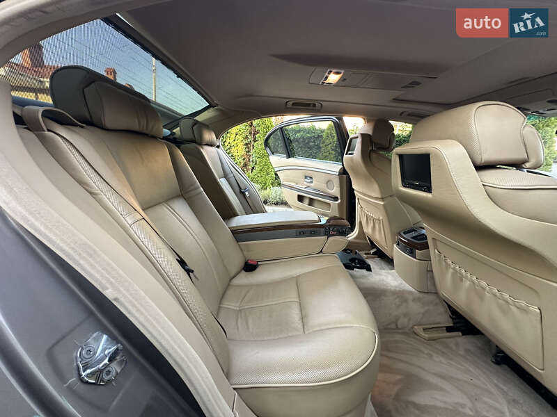 Седан BMW 7 Series 2004 в Одессе