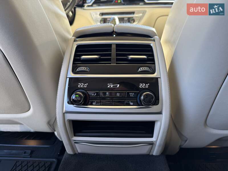 Седан BMW 7 Series 2019 в Киеве