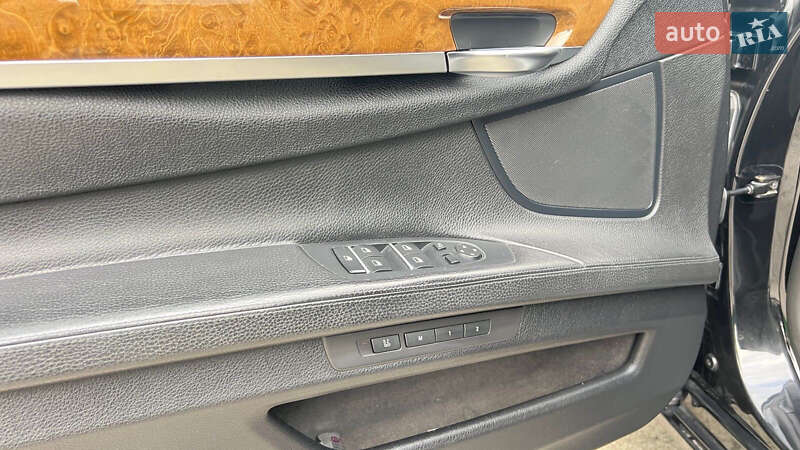 Седан BMW 7 Series 2011 в Горохове