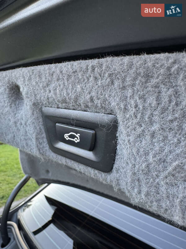 Седан BMW 7 Series 2011 в Днепре