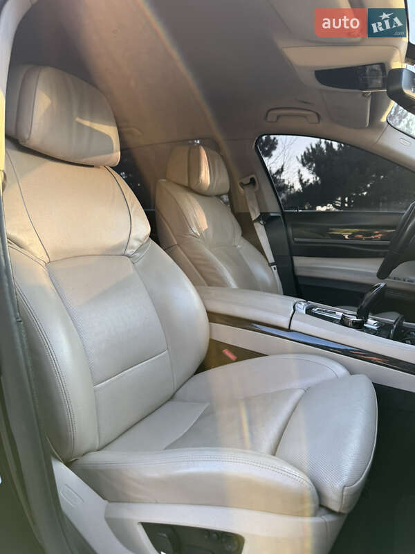 Седан BMW 7 Series 2011 в Днепре