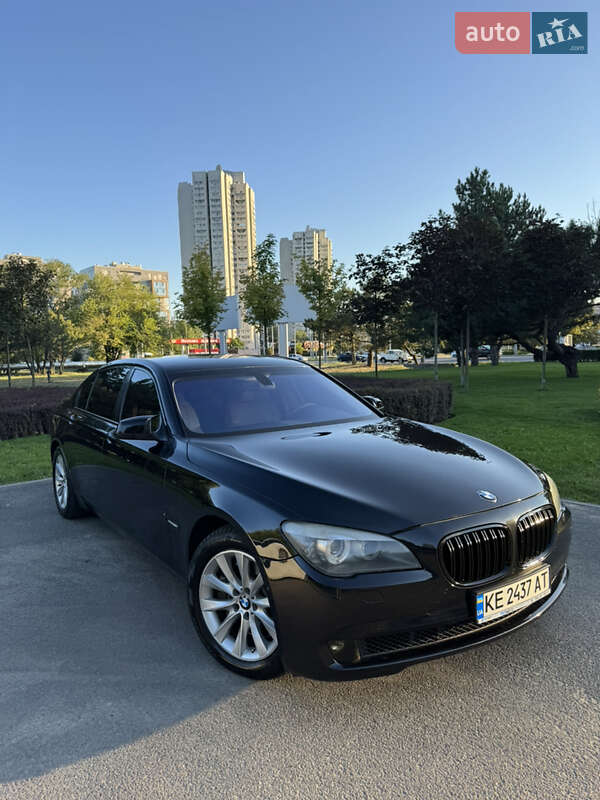 Седан BMW 7 Series 2011 в Днепре