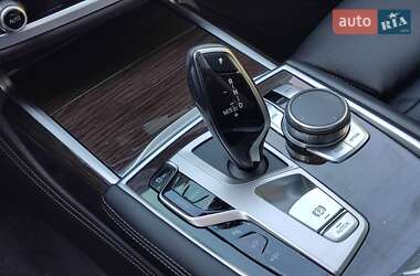 Седан BMW 7 Series 2022 в 