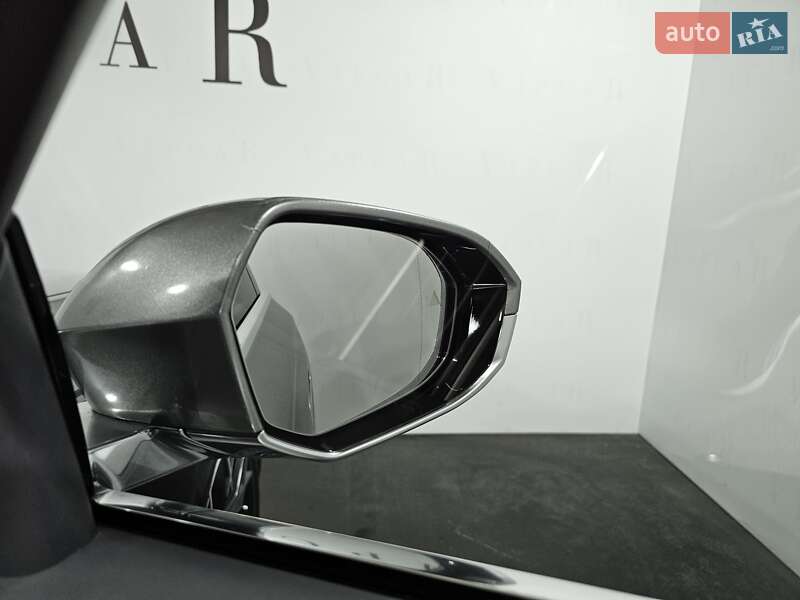 Седан BMW 7 Series 2023 в Киеве