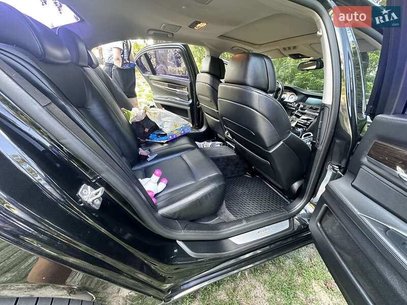 Седан BMW 7 Series 2010 в Броварах