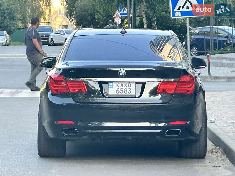 Седан BMW 7 Series 2010 в Броварах