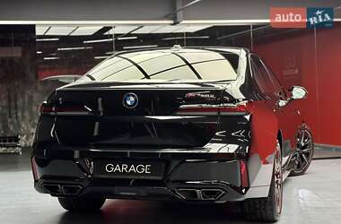 Седан BMW 7 Series 2024 в 