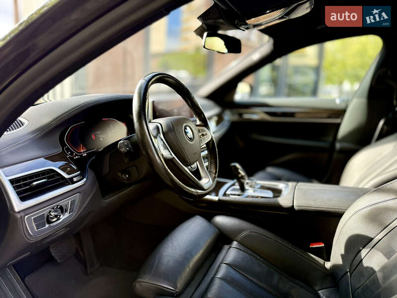 Седан BMW 7 Series 2019 в Киеве