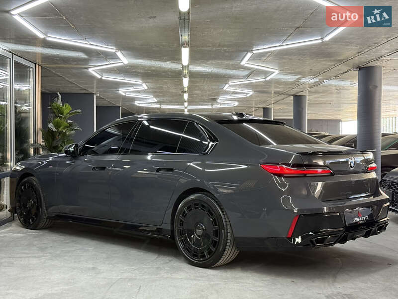 Седан BMW 7 Series 2023 в Одессе