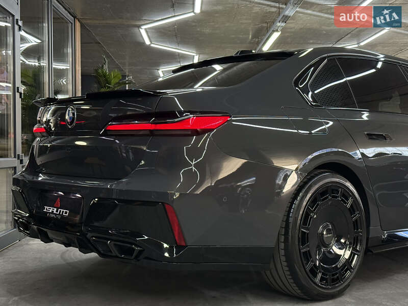 Седан BMW 7 Series 2023 в Одессе