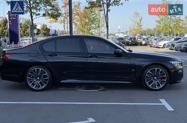 Седан BMW 7 Series 2022 в 