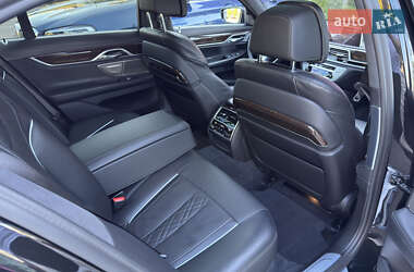 Седан BMW 7 Series 2022 в 