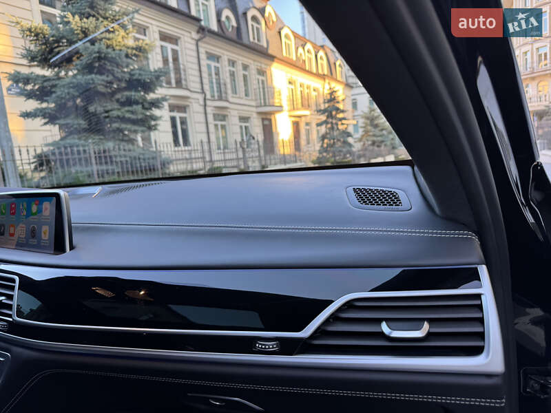 Седан BMW 7 Series 2019 в Киеве